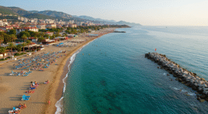 Ein Paradies an der Mittelmeerküste: Ihr umfassender Reiseführer für den Strandbezirk Konyaalti in Antalya