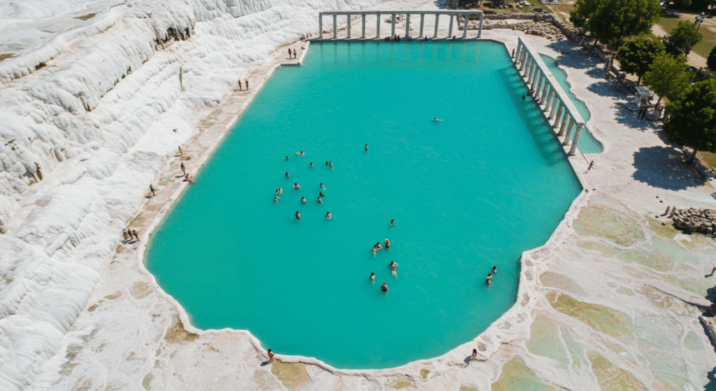 Pamukkale besuchen: Weiße Wunder und antike Schätze der Türkei